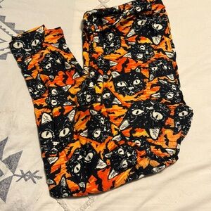 LuLaRoe Black & Orange Cat Print Leggings